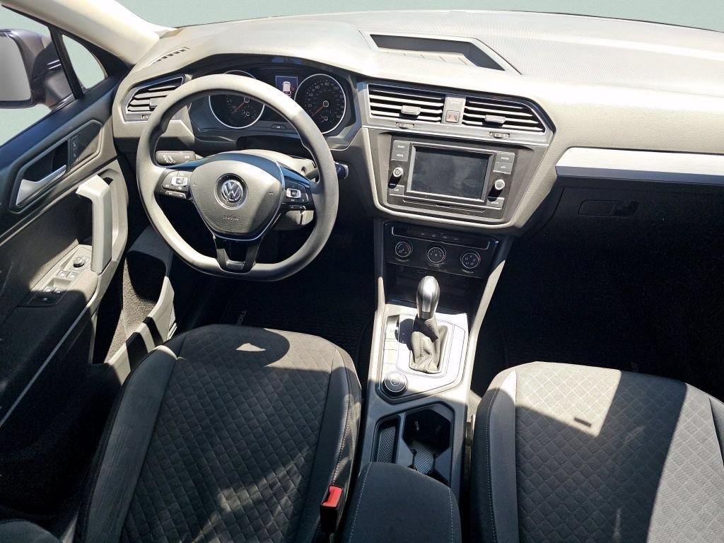 Used 2019 Platinum Gray Metallic Volkswagen S image 28