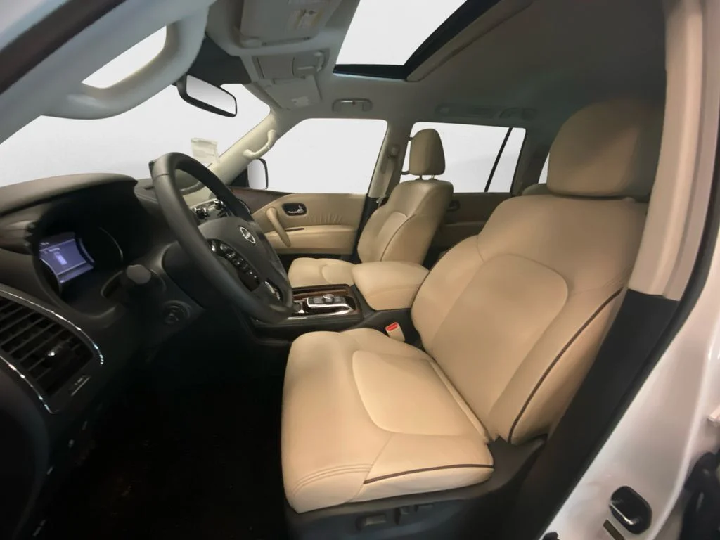 Certified Used 2024 Aspen White Tricoat Nissan SL image 9