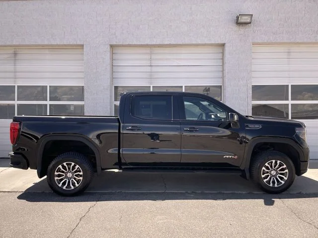 2023 GMC Sierra AT4 4WD Crew Cab Short Box's photo