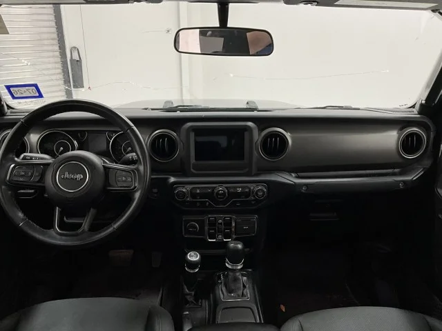 Used 2022  Jeep Willys image 22