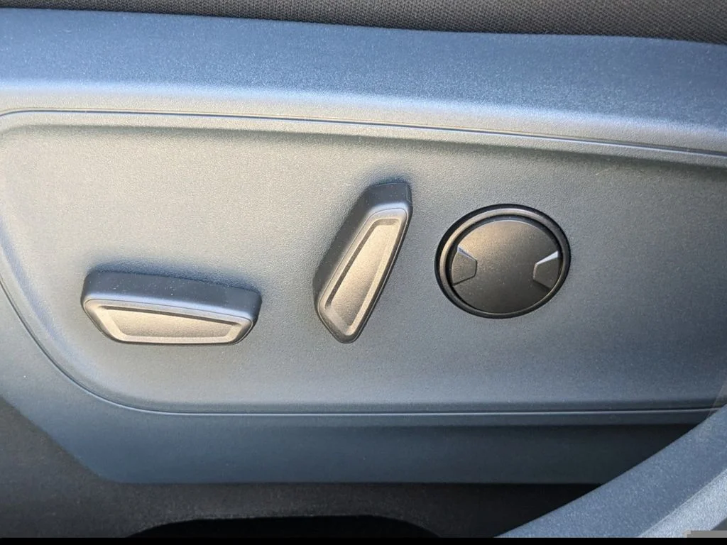 2025 Ford Maverick XLT - Photo 9