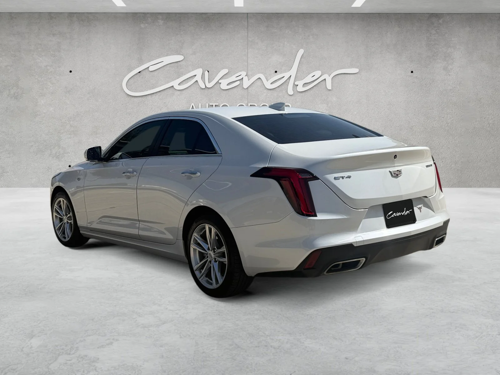 Used 2020 CRYSTAL WHITE TRICOAT Cadillac Luxury image 14