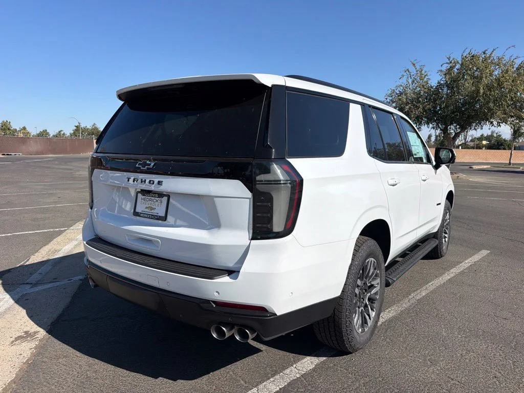 2027 Chevrolet Tahoe Z71 - Photo 7