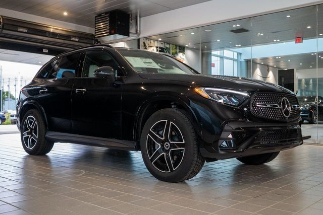 2026 Mercedes-Benz GLC GLC 350e 4MATIC's photo