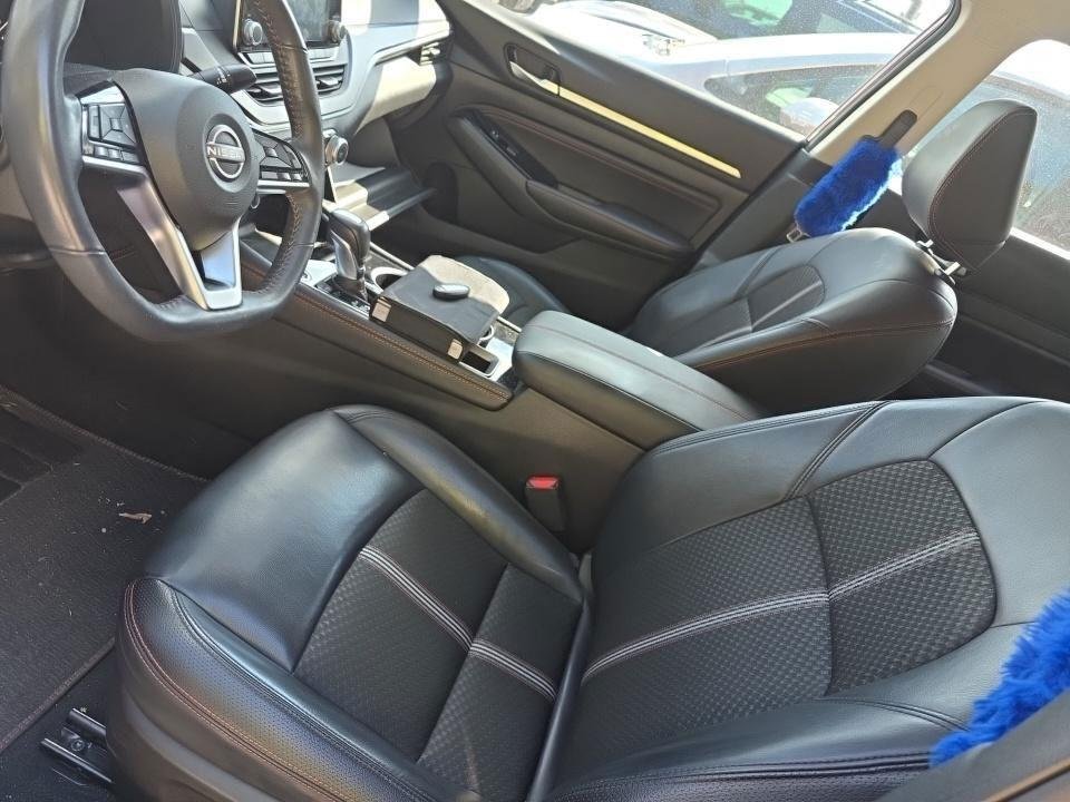 Used 2023 Red Nissan 2.5 SR image 5