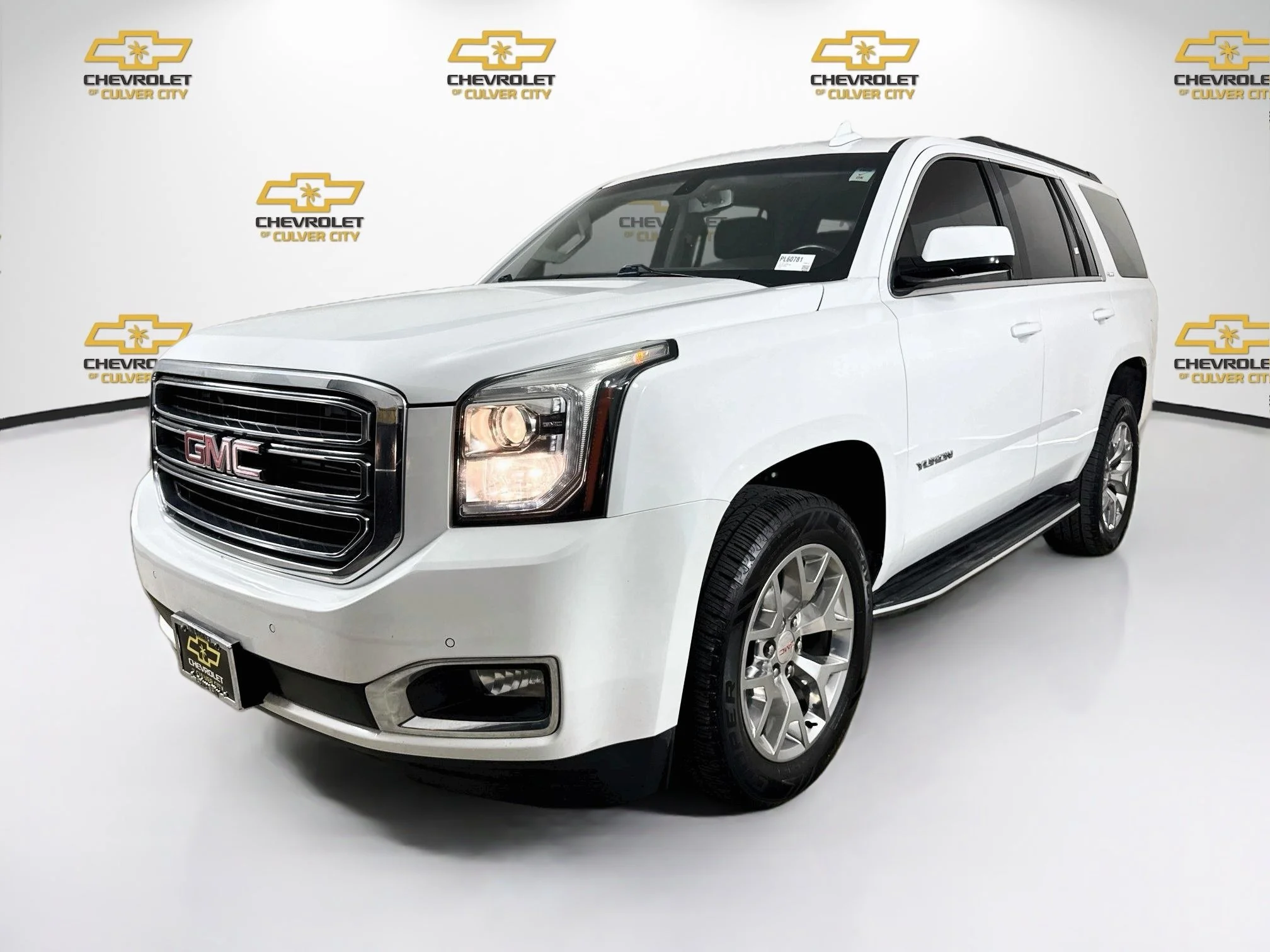 Used 2019 SUMMIT WHITE GMC SLE image 3