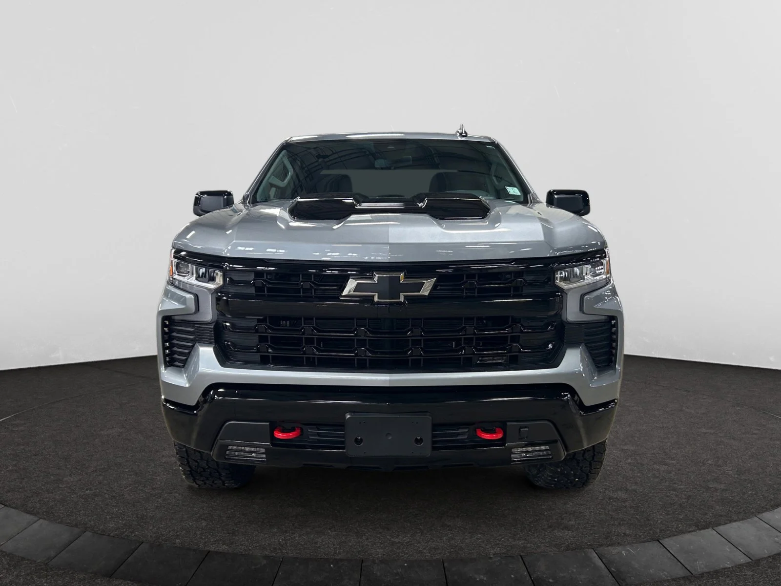 Used 2025 Silver Chevrolet LT Trail Boss Crew Cab image 8