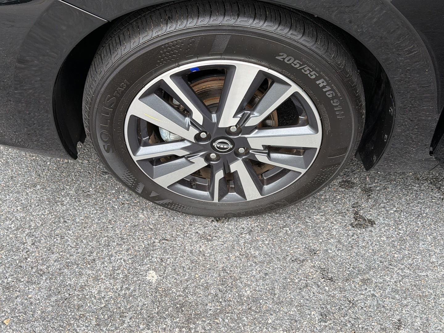 Used 2025 Super Black Nissan SV image 33