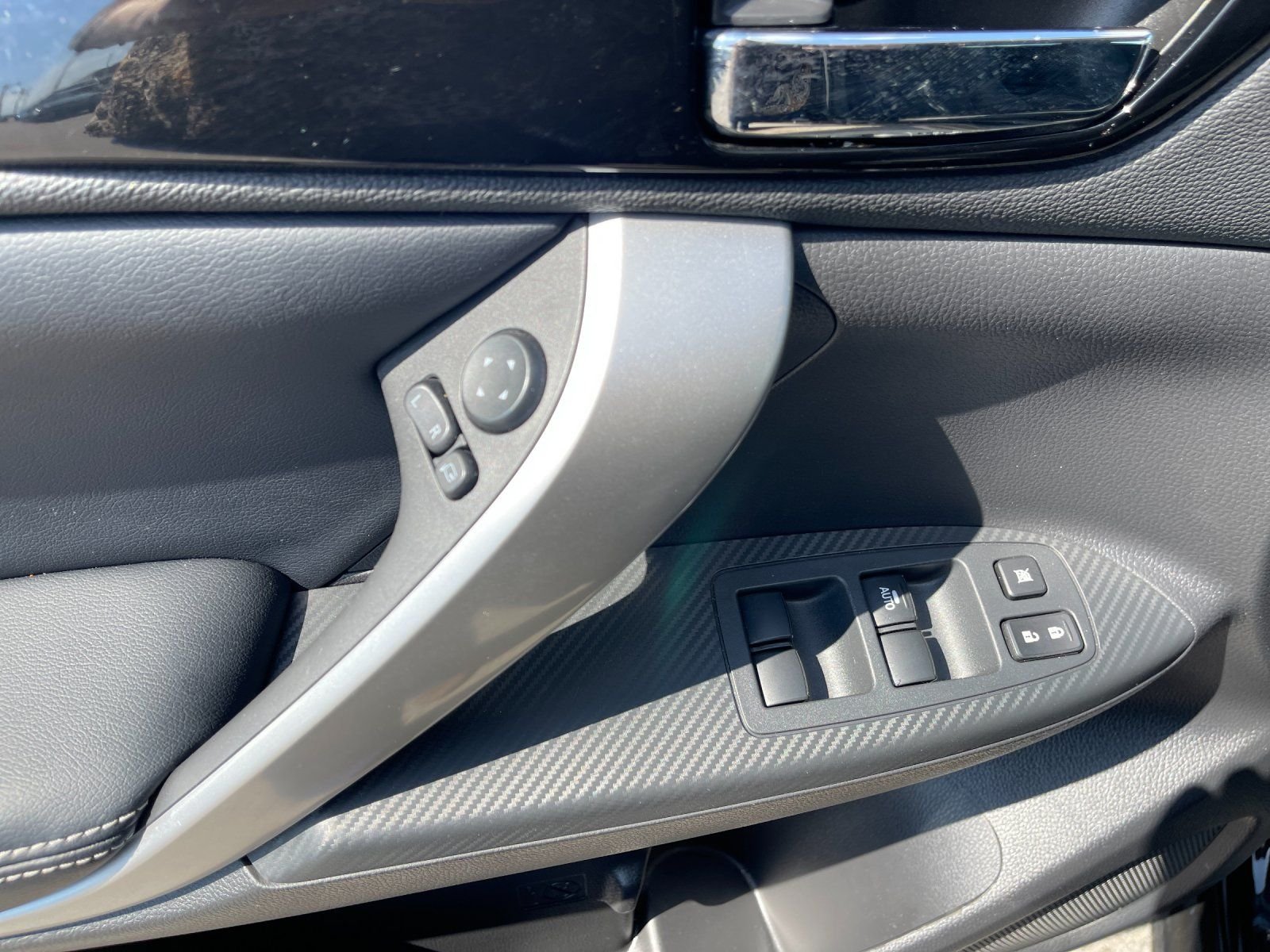 Used 2026  Mitsubishi Black Edition image 13