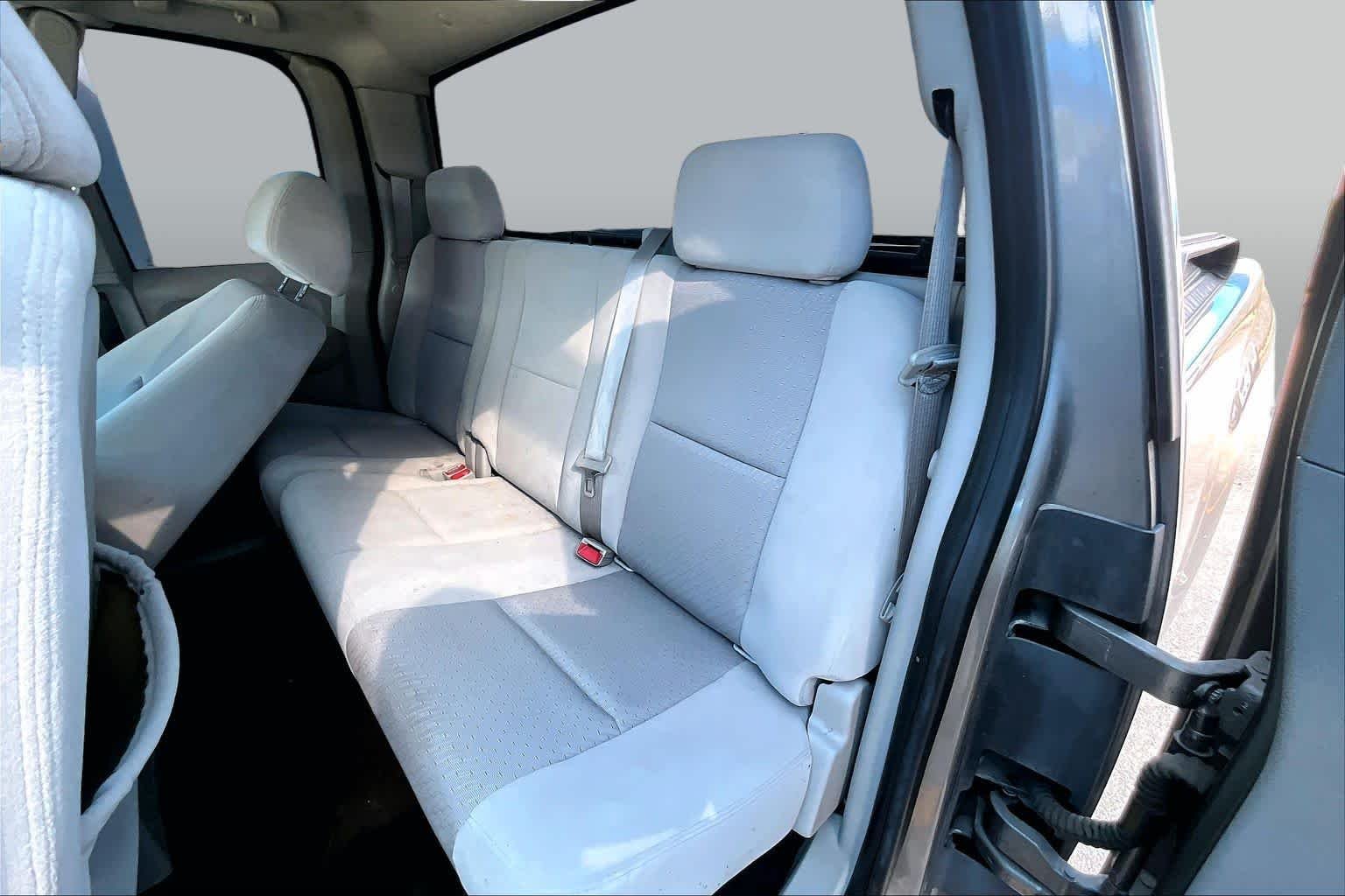 Used 2009 Graystone Metallic Chevrolet LT image 12