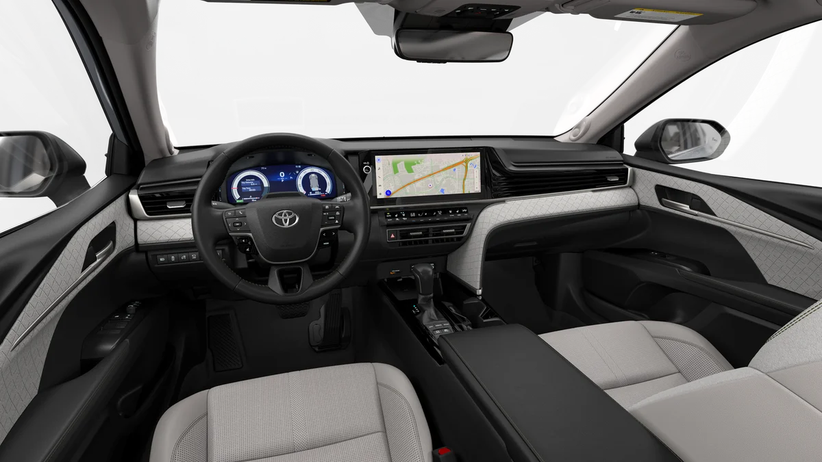 New 2026 Midnight Black Metallic Toyota XLE image 31