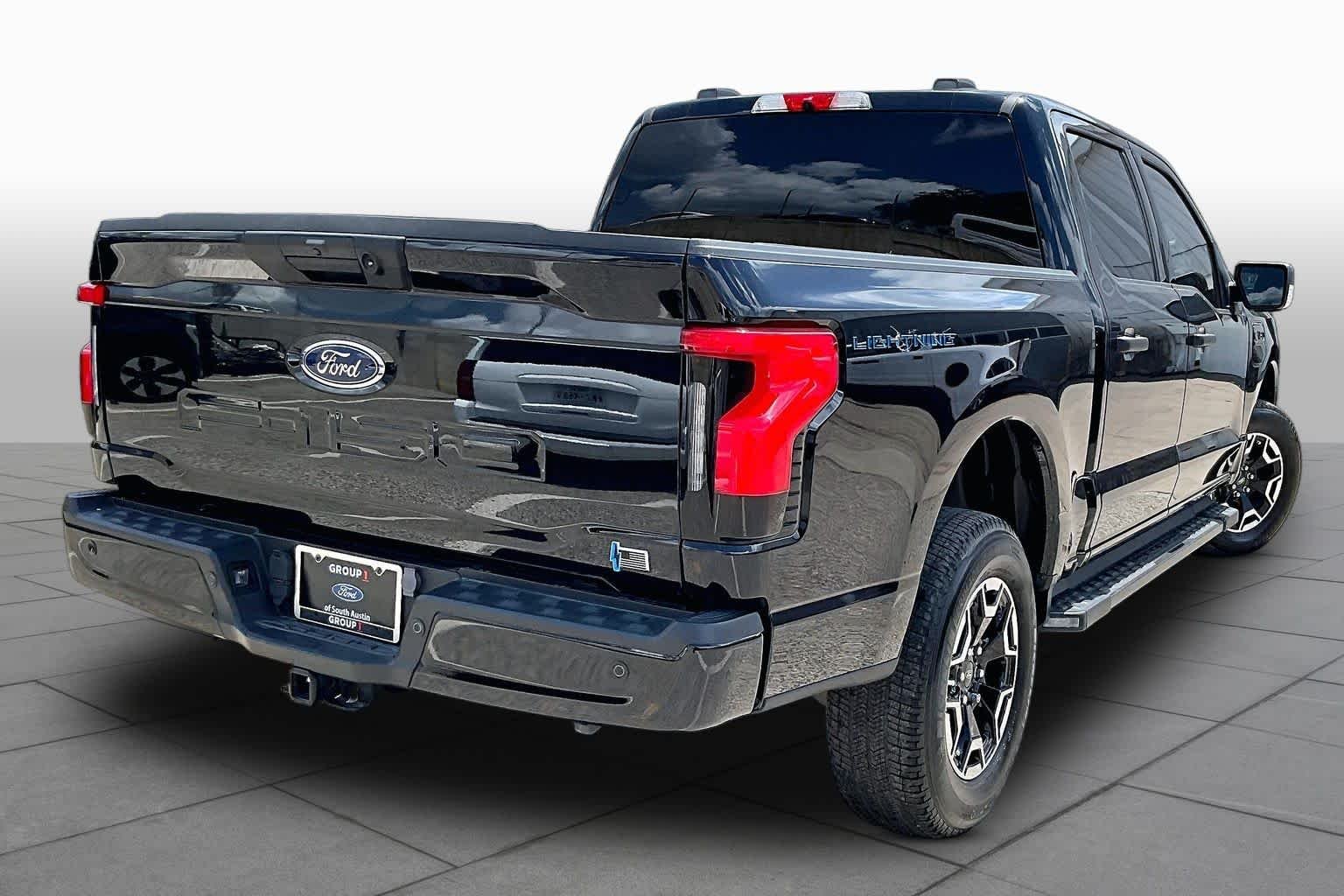 Used 2023 Agate Black Ford XLT image 12
