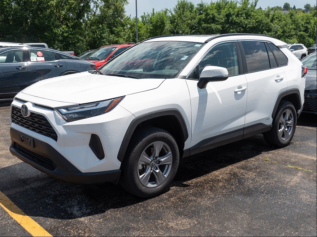 Certified Used 2023 Ice Cap Toyota XLE image 4