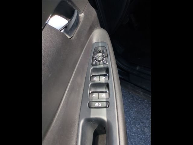 Used 2022 Black Hyundai SEL image 8