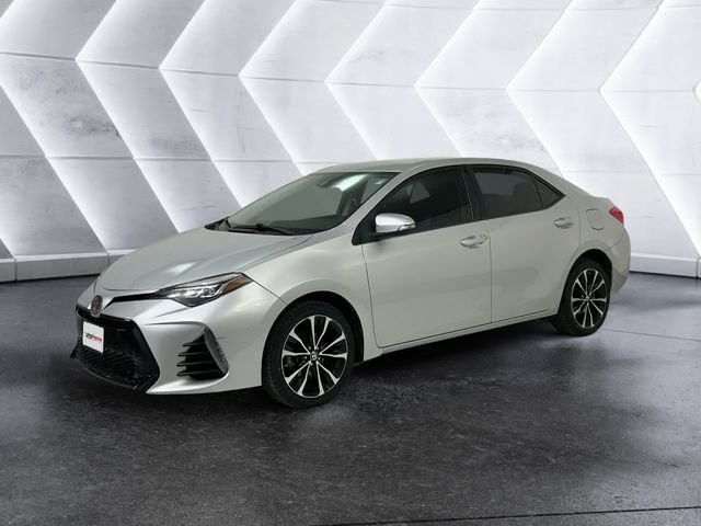 Used 2019 Silver Toyota SE image 3