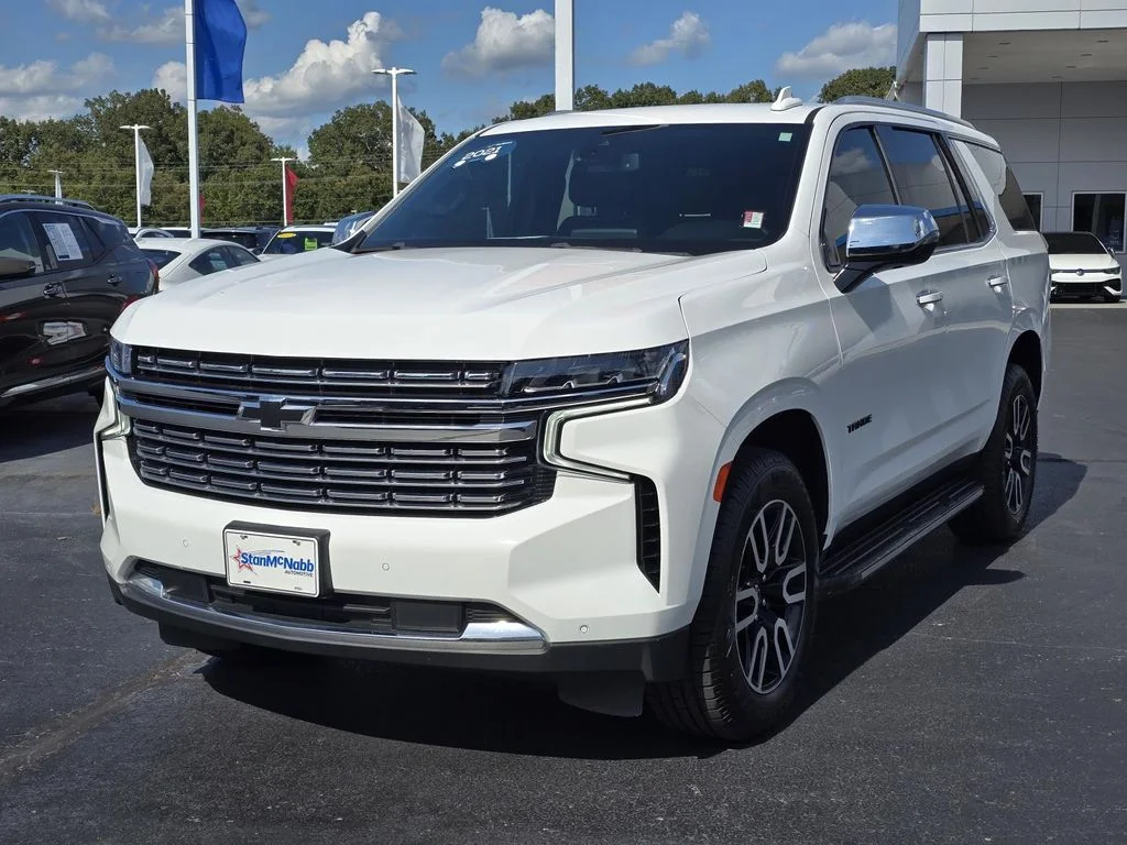 Used 2021 SUMMIT WHITE Chevrolet Premier image 3