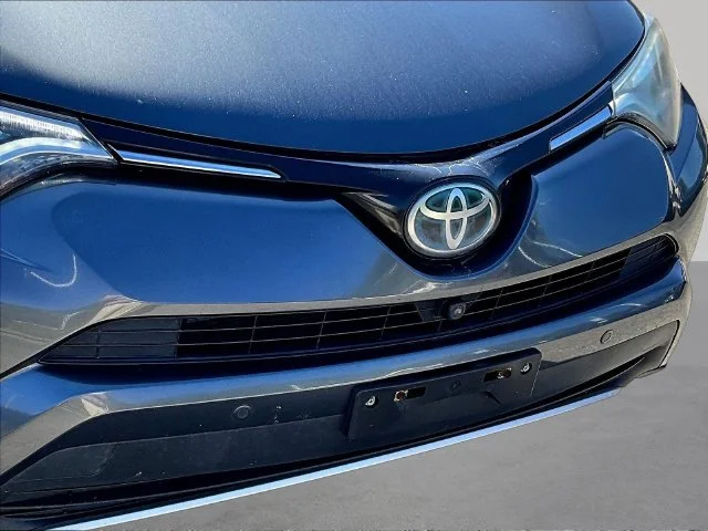 Used 2018 Gray Toyota Limited image 35