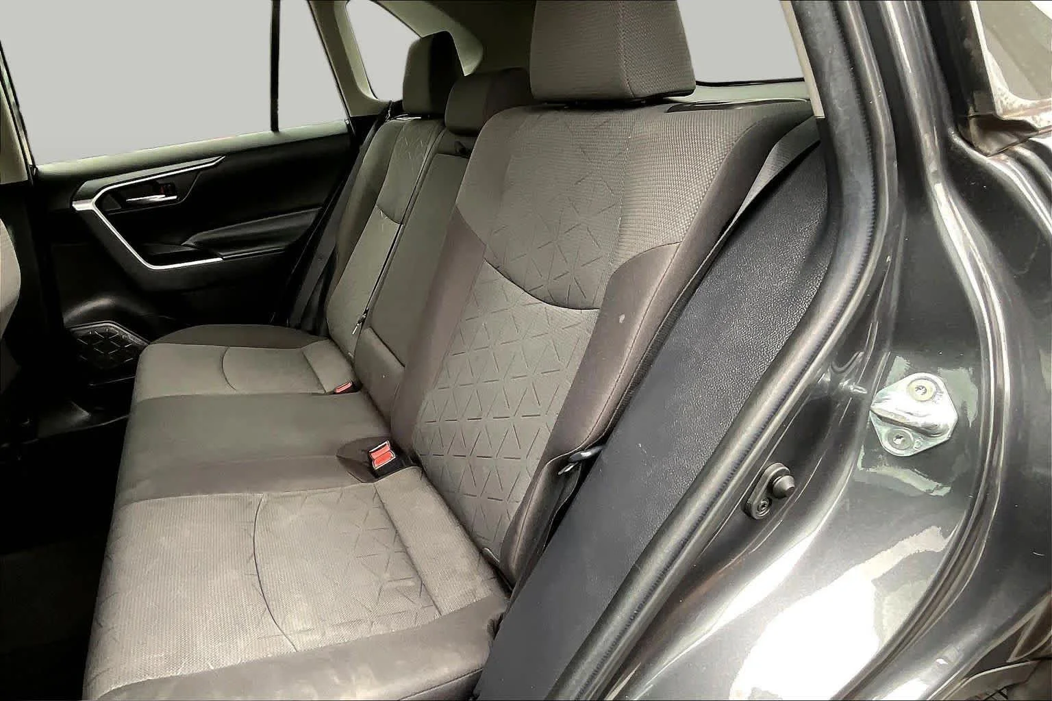 Used 2021 Magnetic Gray Metallic Toyota XLE image 18
