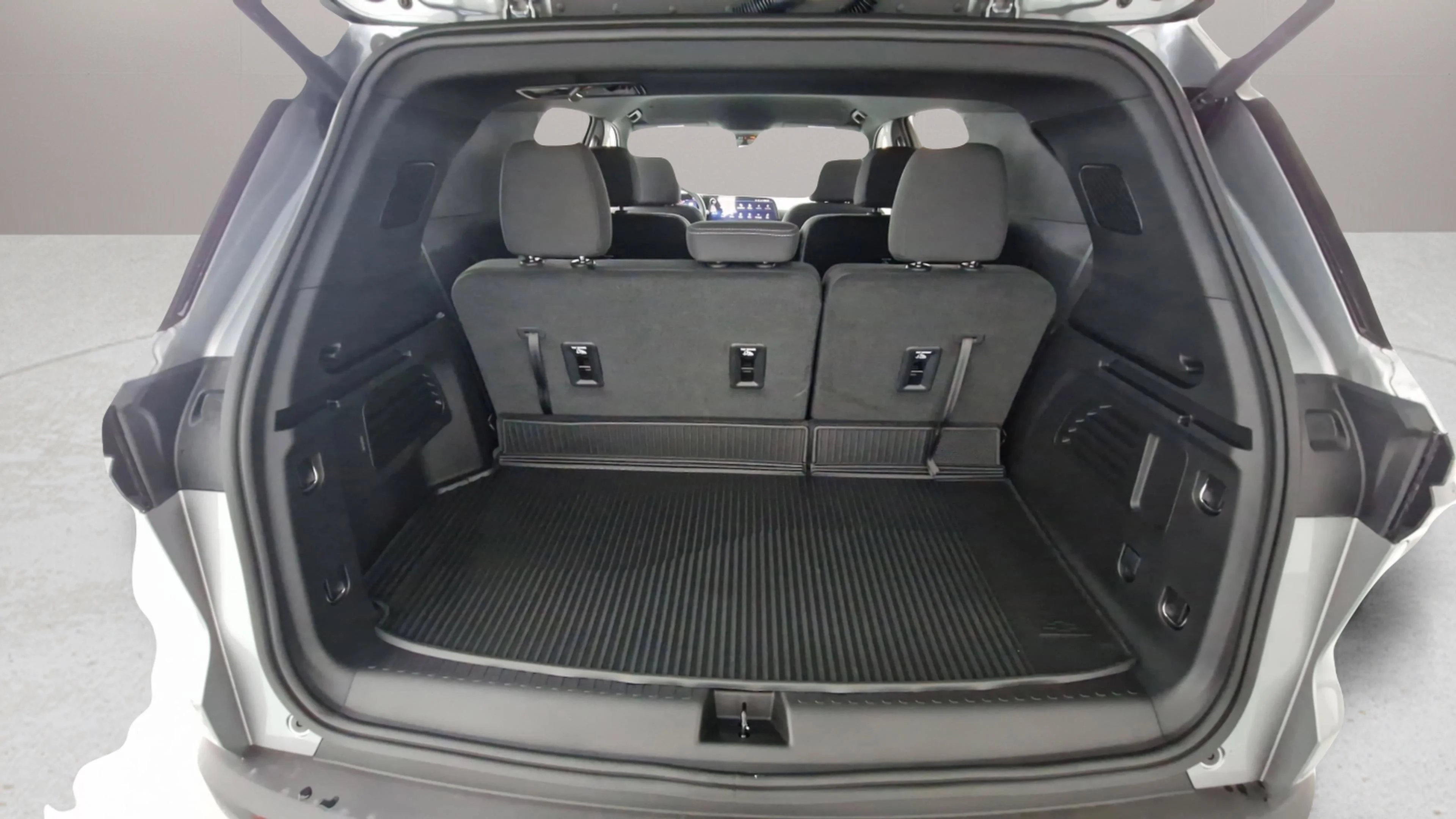 New 2026 Sterling Gray Metallic Chevrolet LT image 15