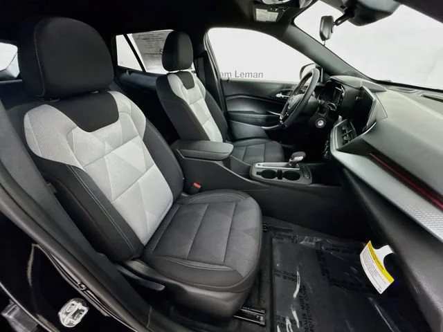 New 2026 Mosaic Black Metallic Chevrolet 1RS image 28