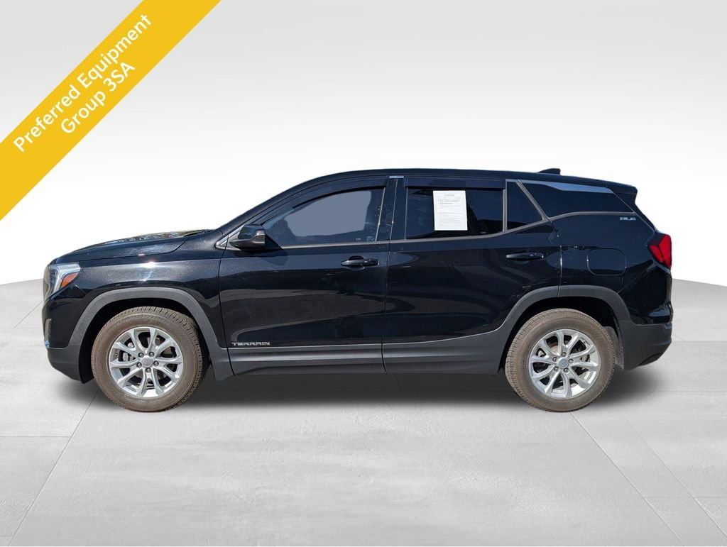 Used 2019 Black GMC SLE image 2