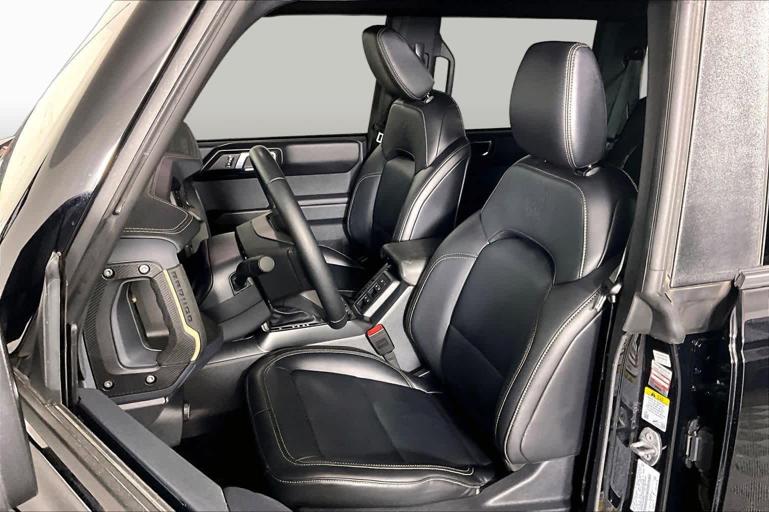 Used 2025 Shadow Black Ford Badlands image 8