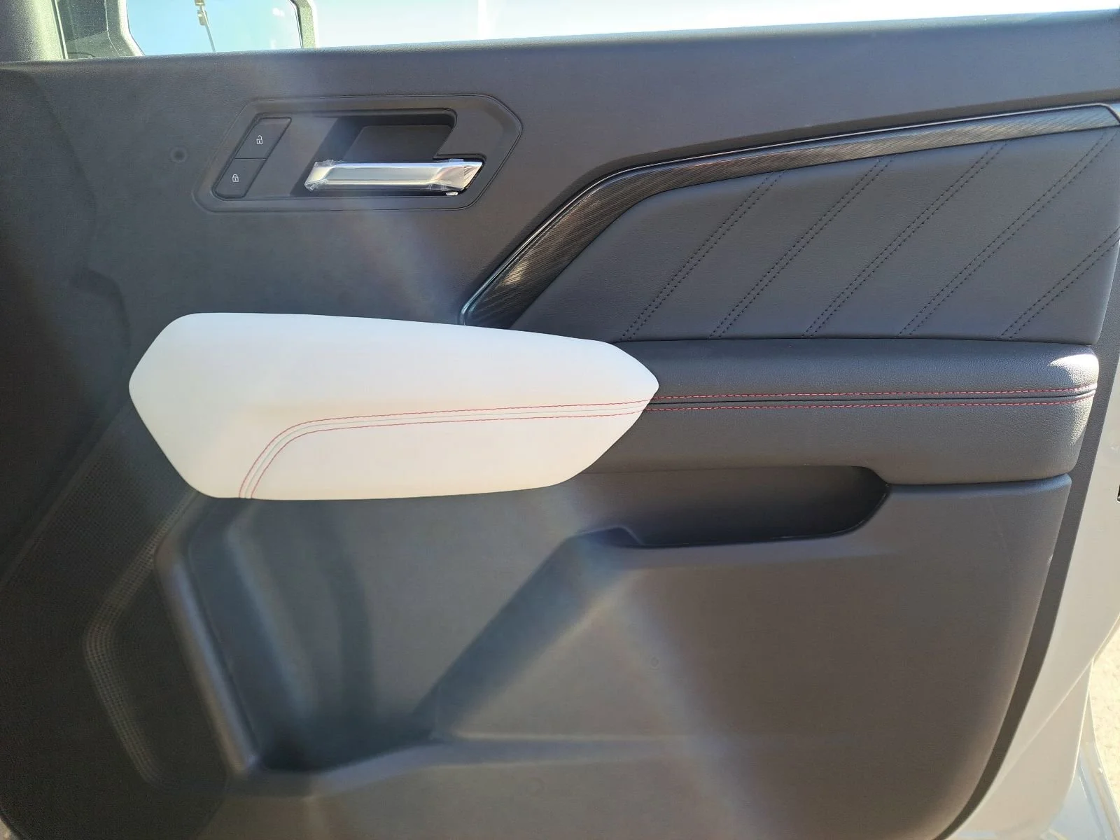 2026 GMC Canyon AT4X - Photo 31