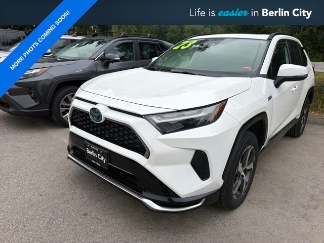 Used 2023 Ice Toyota SE image 1