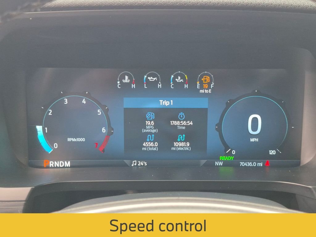 Used 2024 Gray Ford XLT image 18