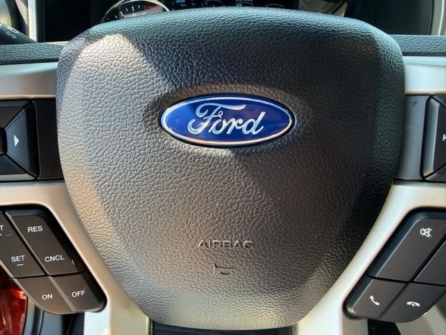 Used 2019  Ford  image 18