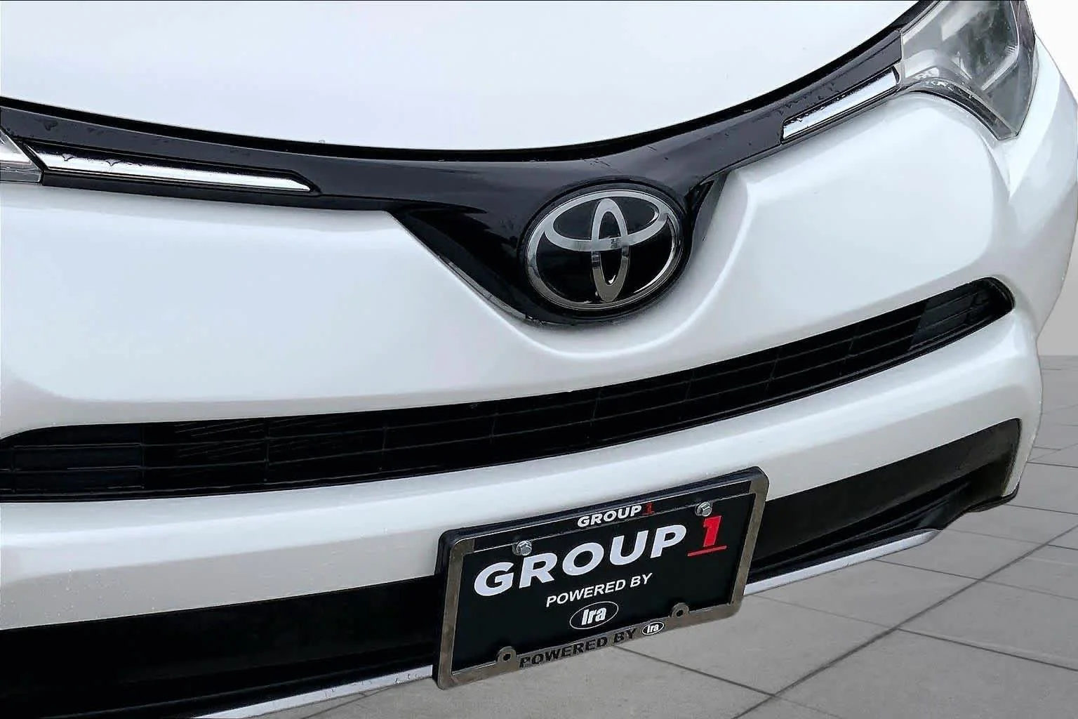 Used 2018 Blizzard Pearl Toyota Limited image 32