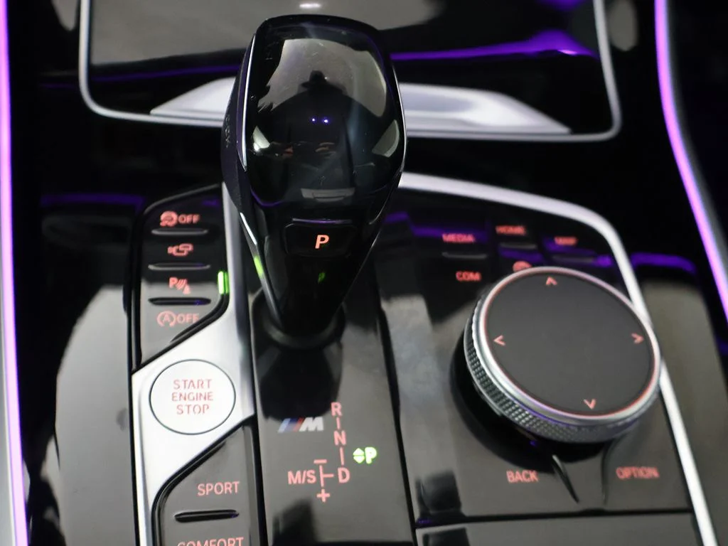 Used 2021 White BMW M50i image 54