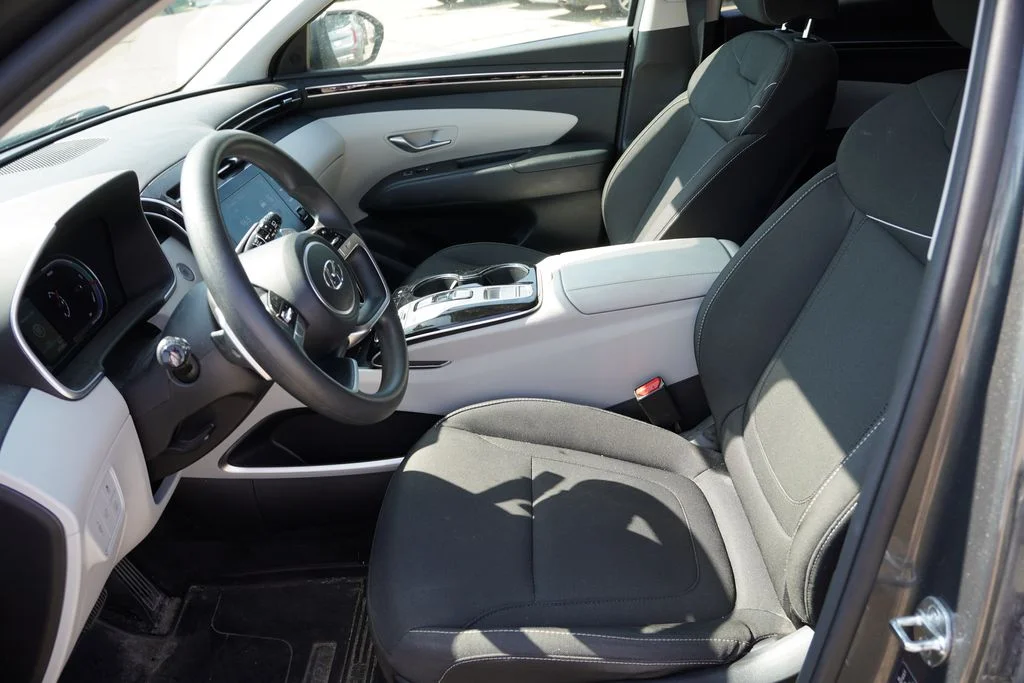 Used 2023 Amazon Gray Hyundai Blue image 4