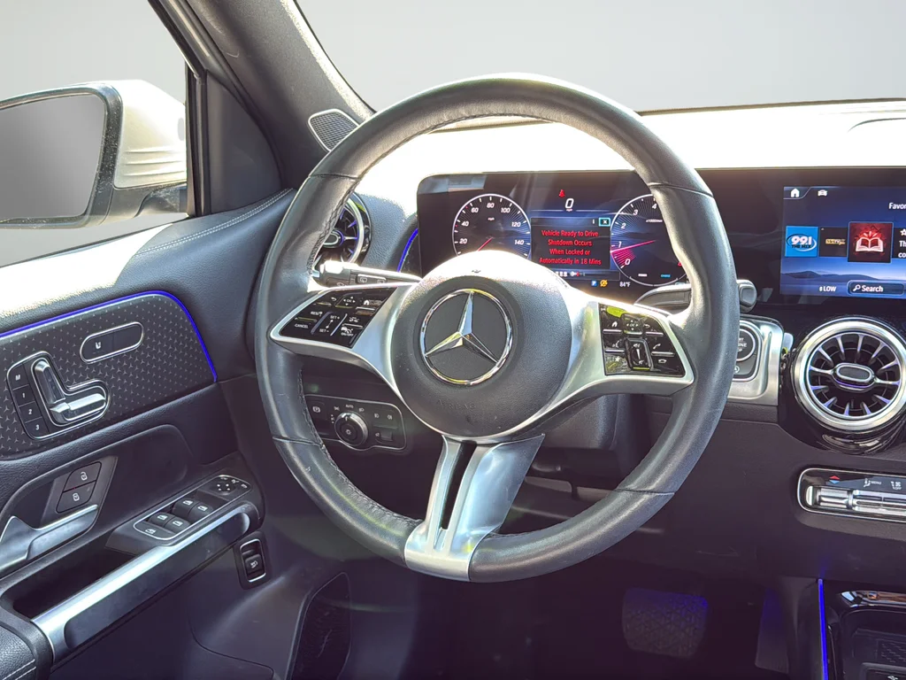 Used 2024  Mercedes-Benz GLB 250 image 41