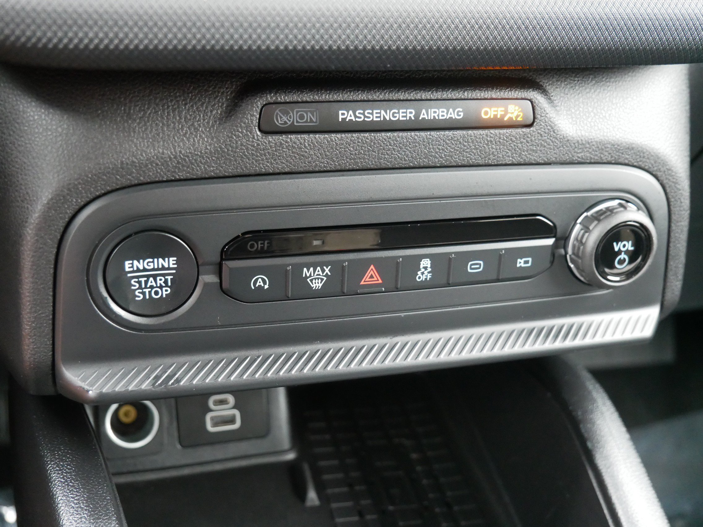 Used 2025 White Ford Big Bend image 23