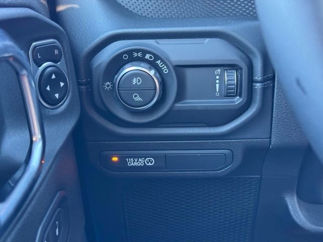New 2026 Hydro Blue Pearl-Coat Exterior Paint Jeep Rubicon X image 38