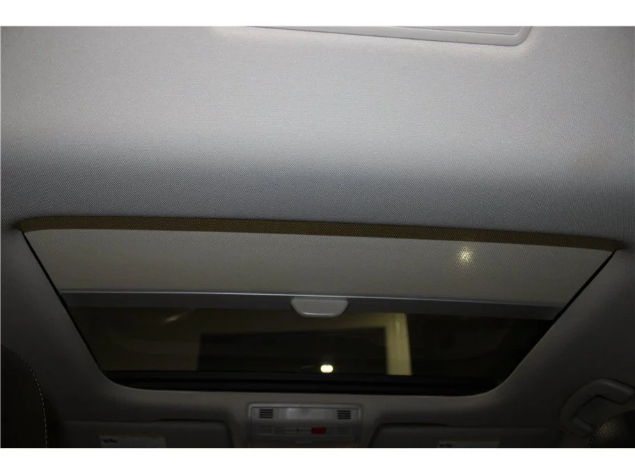 Used 2019 Red Volkswagen SEL image 17