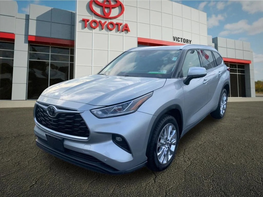 Used 2021 Silver Toyota Limited image 7