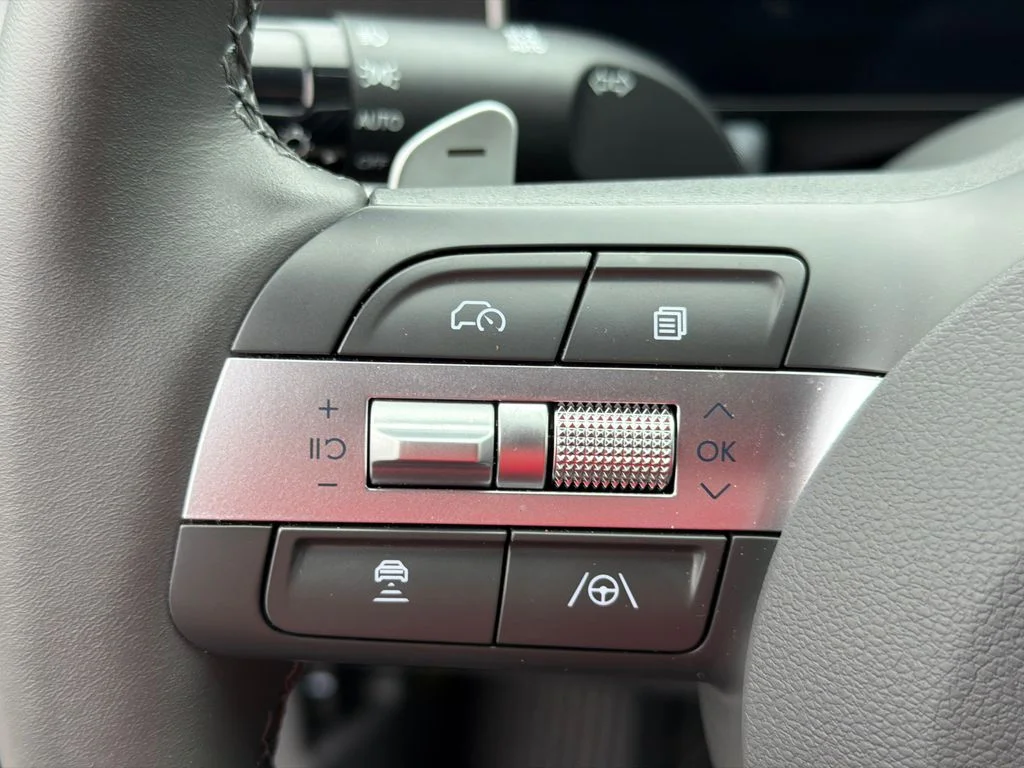 Used 2026 Gray Hyundai SEL Sport image 24