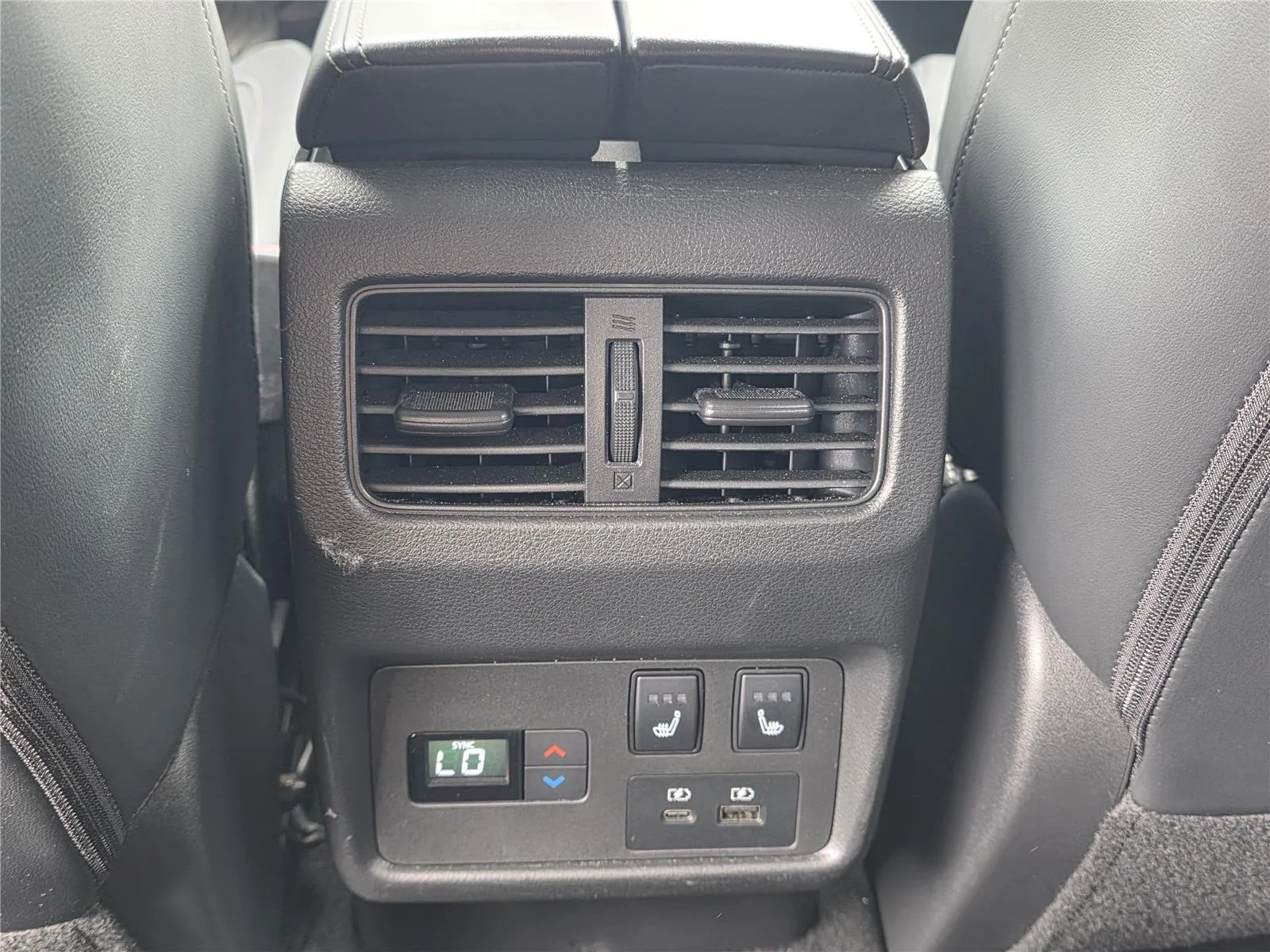 Used 2023 Pearl White Tricoat Nissan Platinum image 30