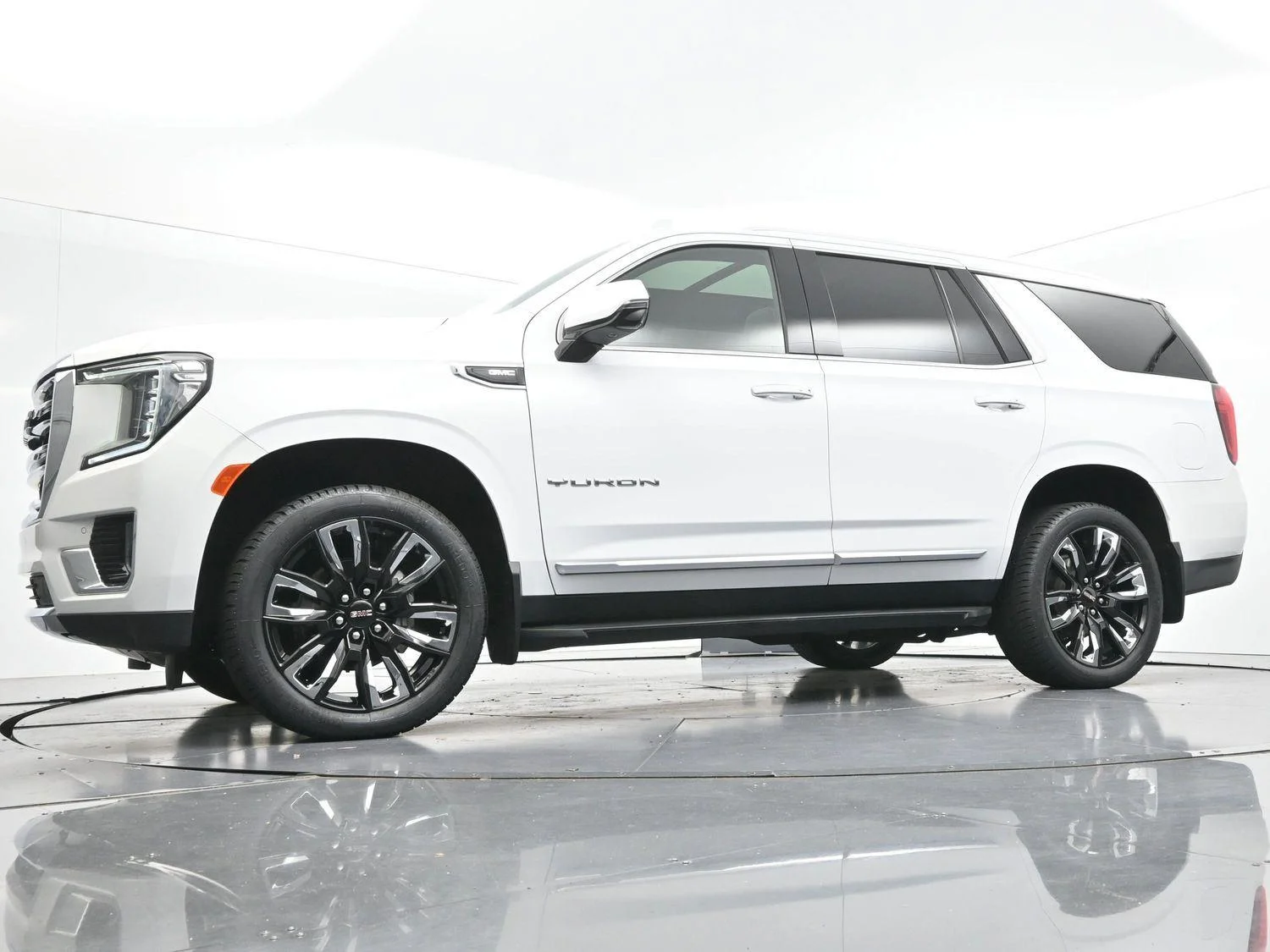 Used 2021 Summit White GMC SLT image 51
