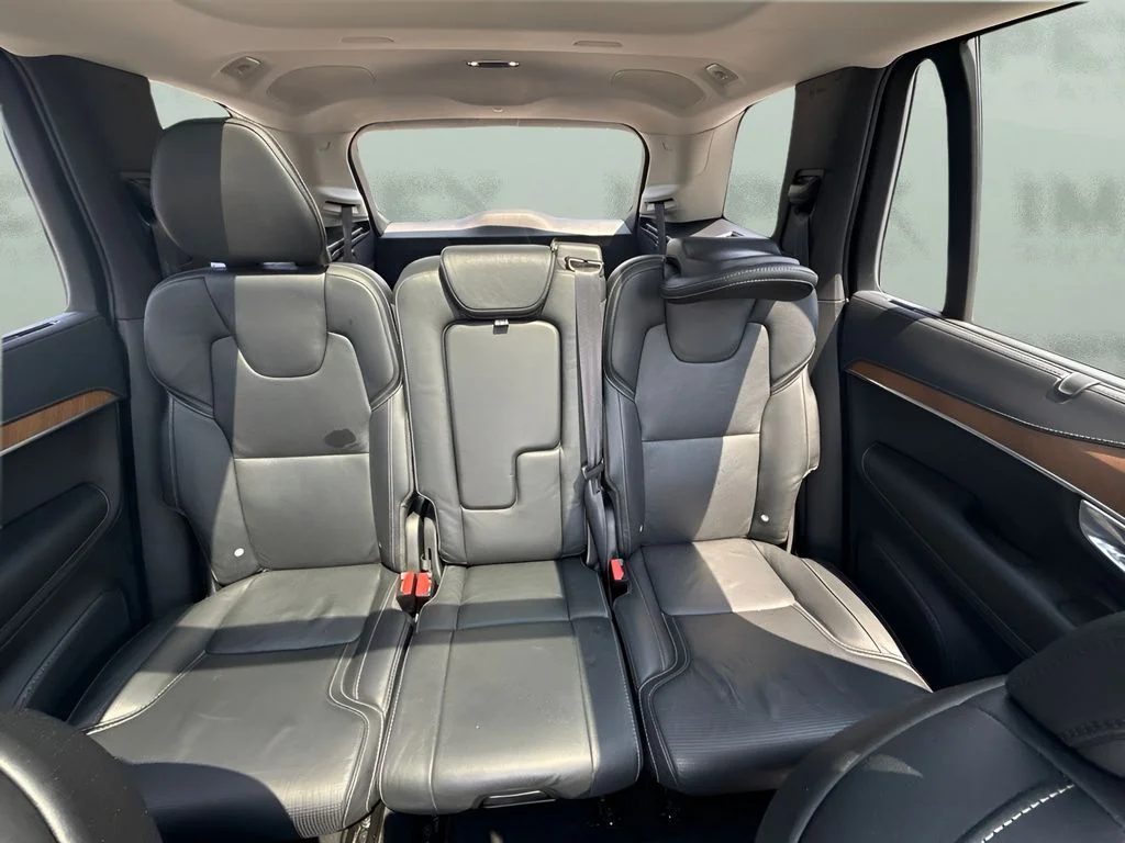 Used 2019 White Volvo T6 Inscription image 8