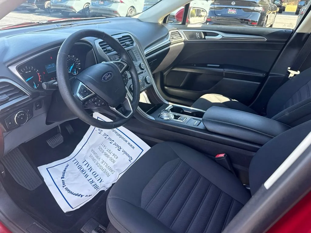 Used 2017 Red Ford S image 9