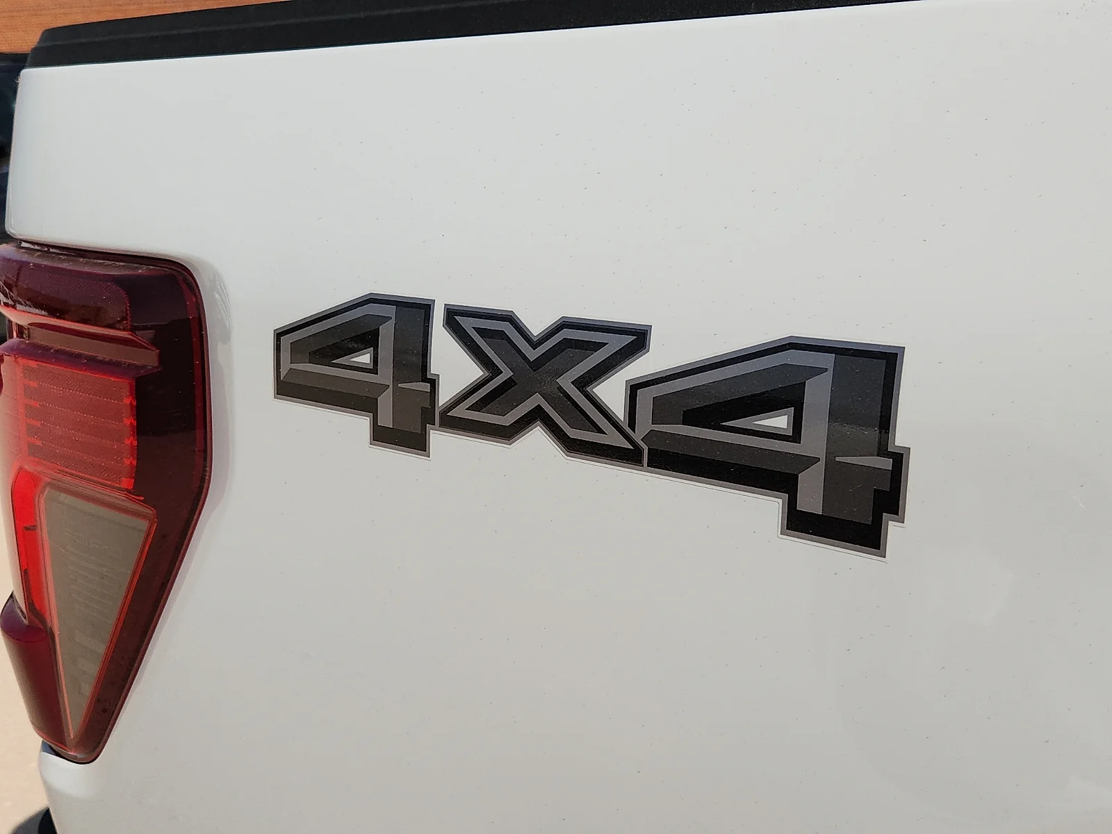 New 2026 Oxford White Ford XL image 11