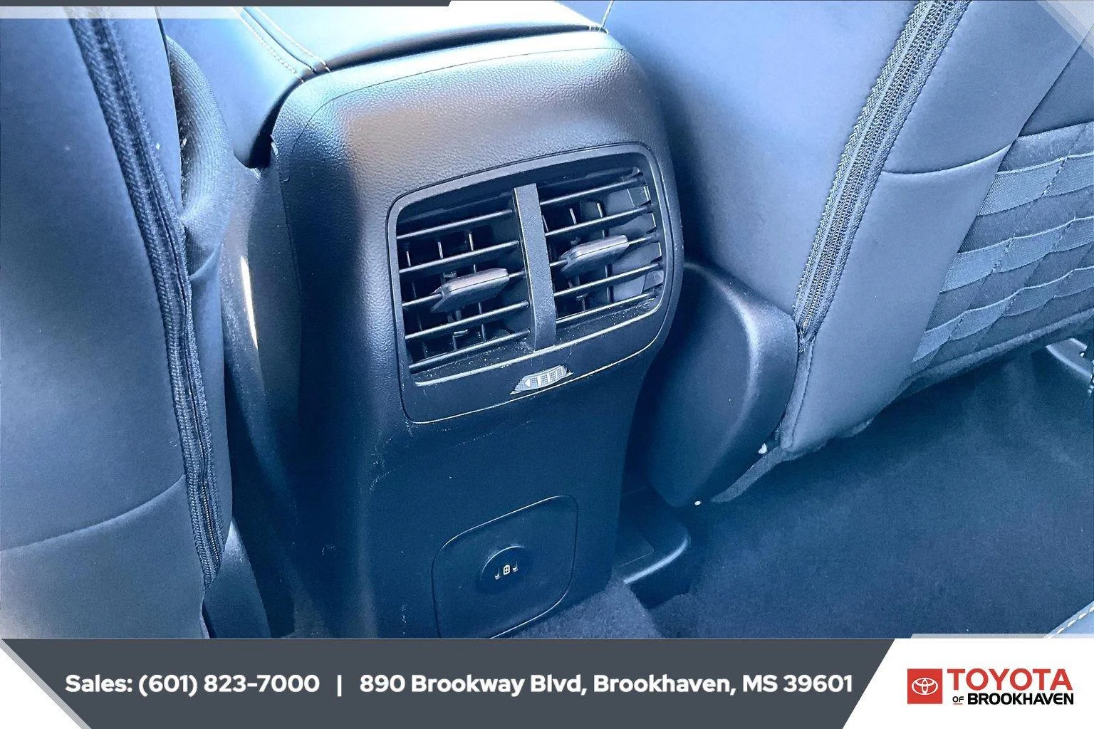 Used 2025 Oxford White Ford Big Bend image 25