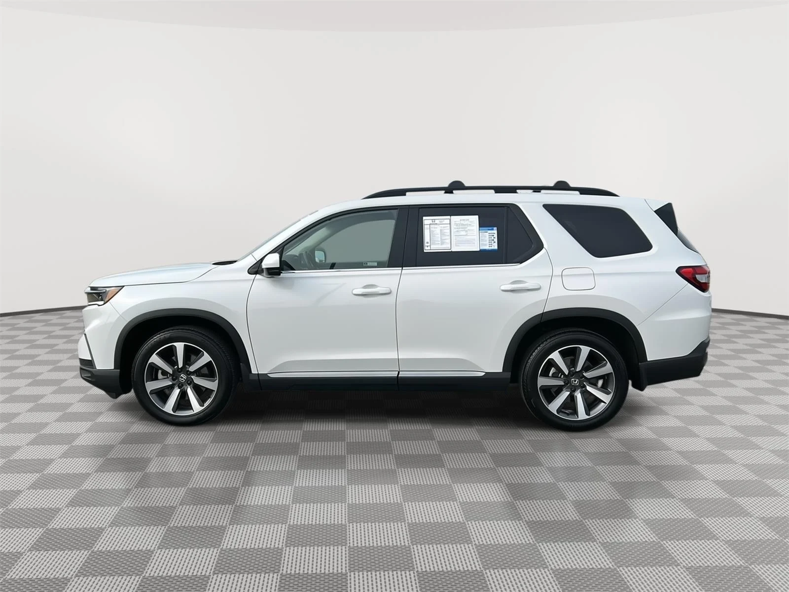 Certified 2023 Honda Pilot Elite with VIN 5FNYG1H8XPB030813 for sale in Kansas City