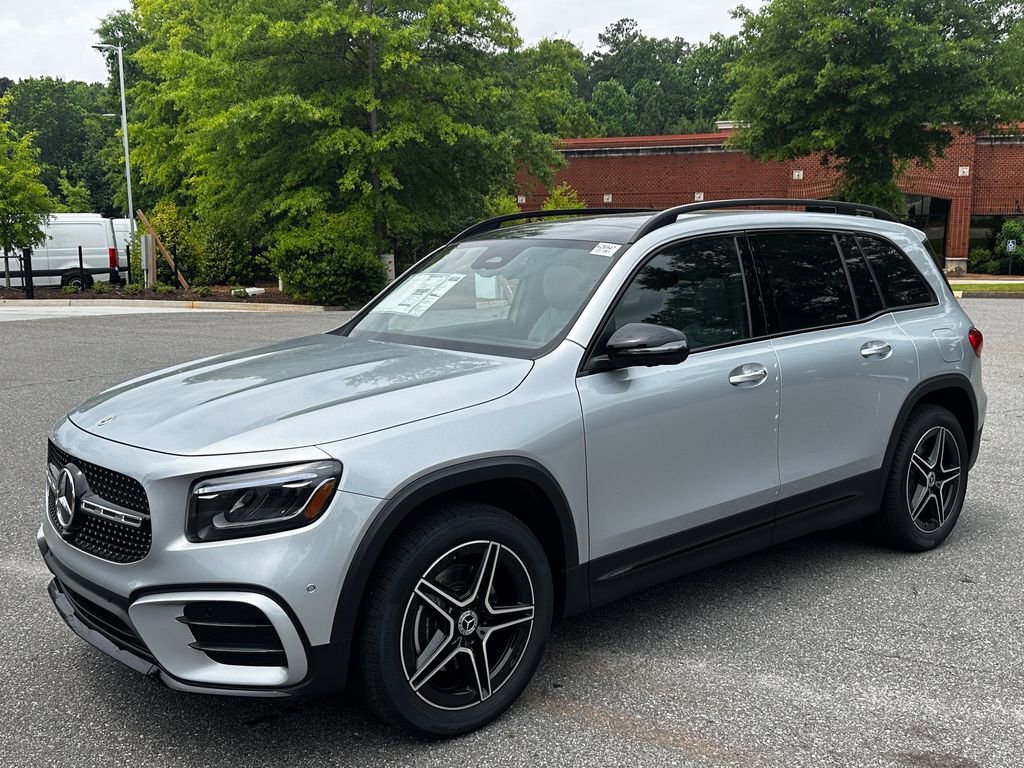 New 2026 Cirrus Silver Metallic Mercedes-Benz GLB 250 image 42
