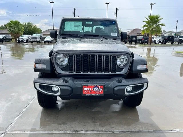 New 2026 Granite Crystal Metallic Clear-Coat Exterior Paint Jeep Sport image 2