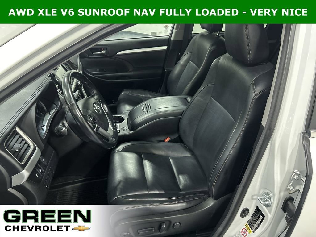 Used 2017 Toyota Highlander XLE with VIN 5TDJZRFH4HS512414 for sale in East Moline, IL