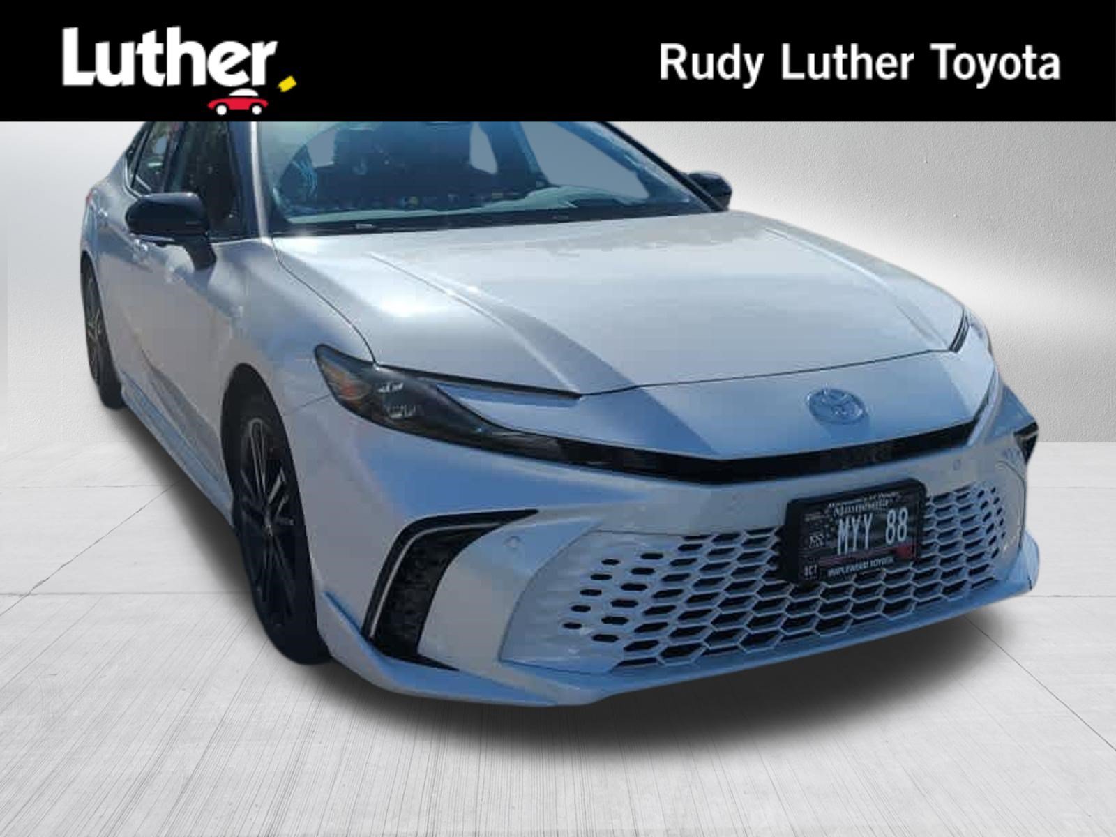 Used 2026 Wind Chill Pearl w/Midnight Black Metallic Roof Toyota XSE image 1